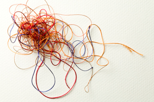 Fios soltos, pensamentos emaranhados e sentimentos desalinhados...: Fios  Soltos...